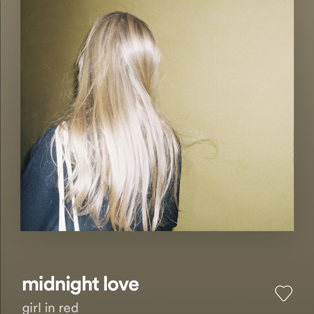 Meet your Posher, Alina